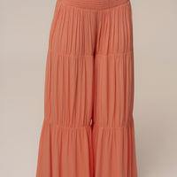 « Trésor Caché » — Ensemble Pantalon Smocké Épaules Dénudées, Pêche