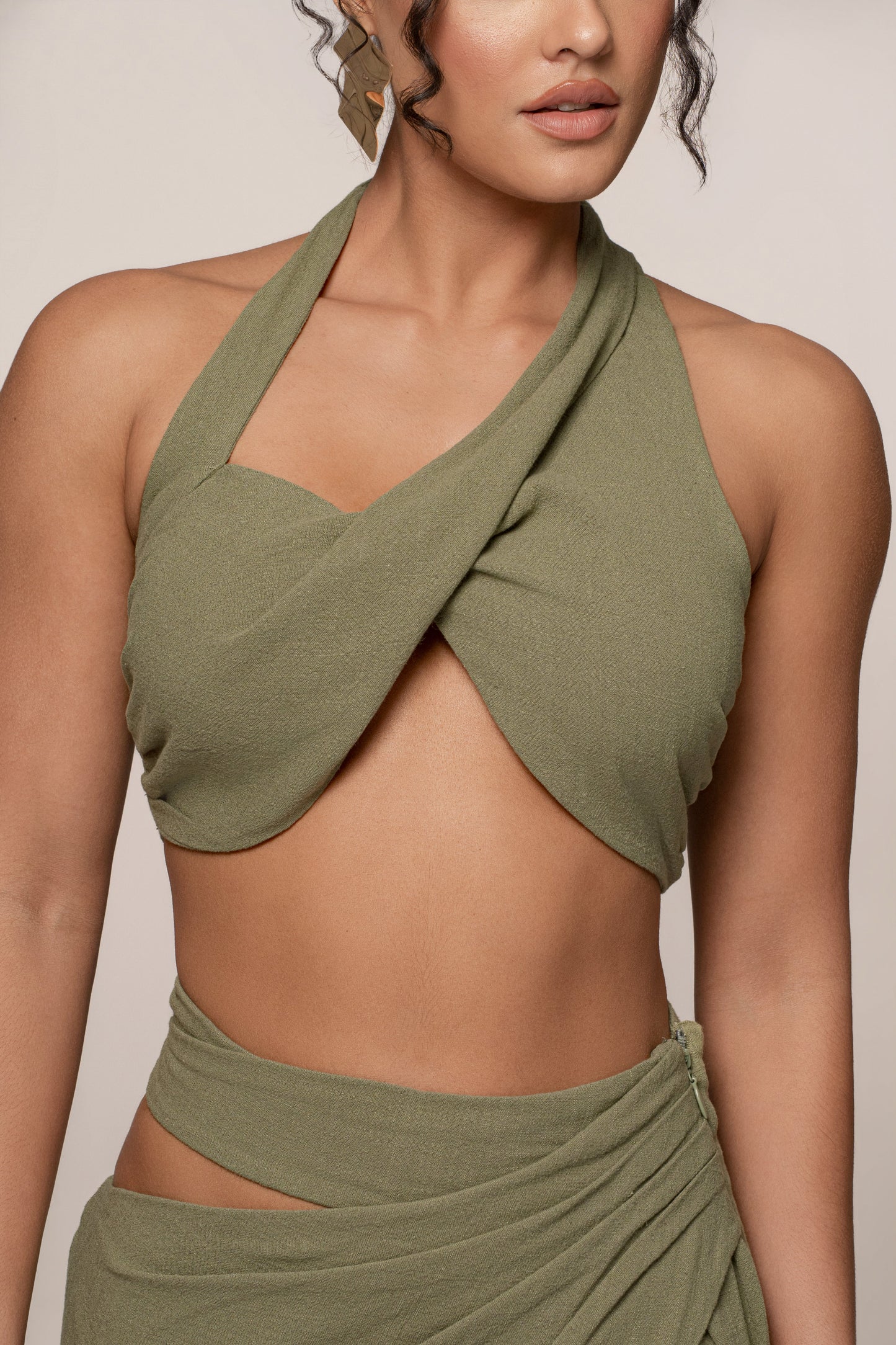 « Ère Nouvelle » — Ensemble Jupe Longue Fendue, Vert Olive