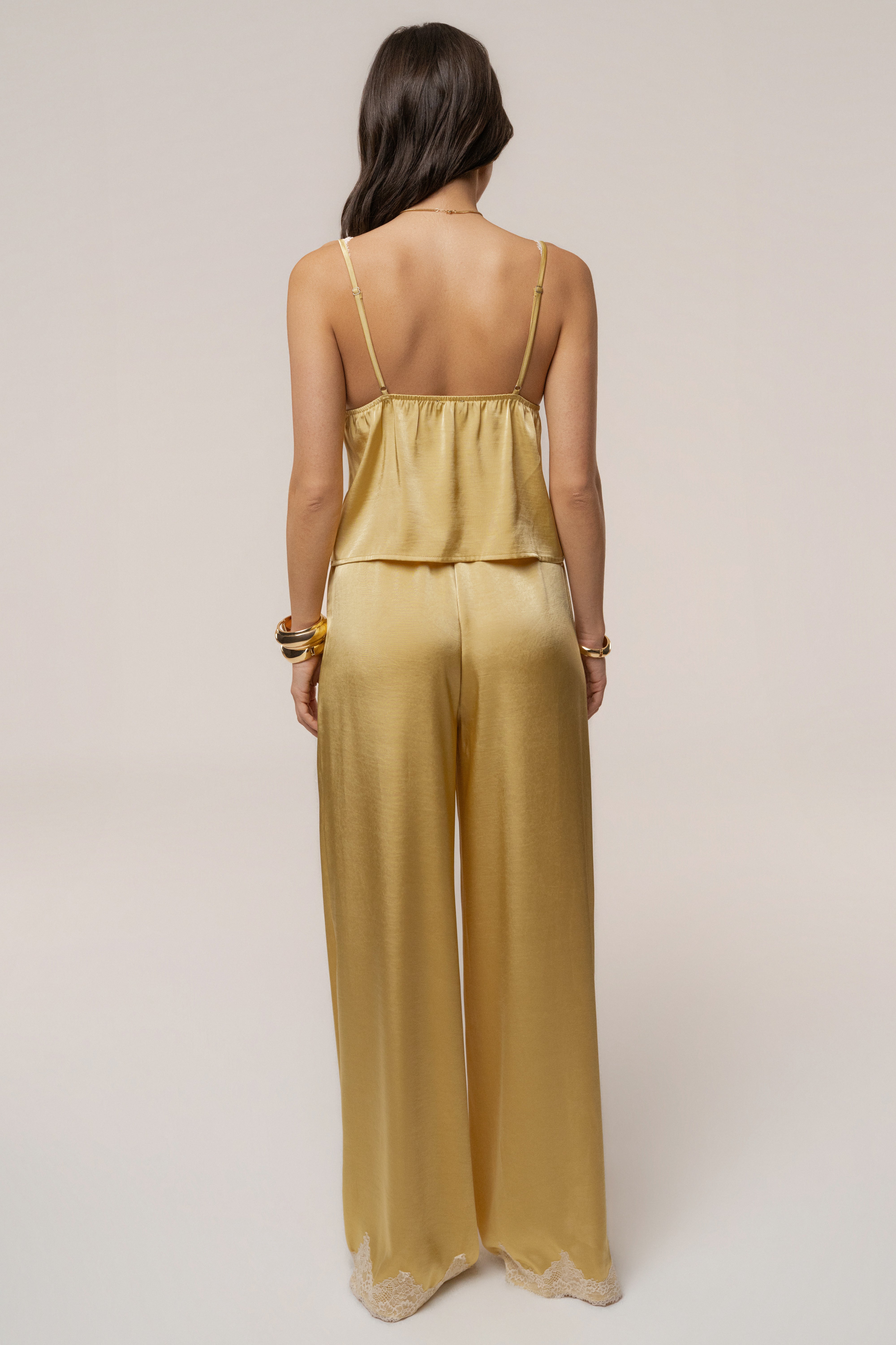 « Brise de Laguna » — Ensemble Pantalon Large Satiné, Jaune
